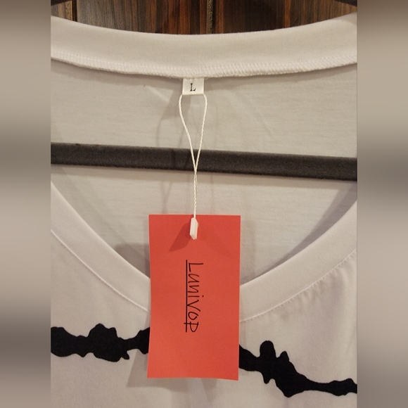 Lunivop Women's Tshirt - Picture 5 of 9
